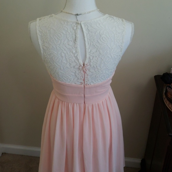 Point Dress - Picture 4 of 5